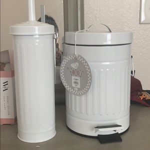 Small cute bathroom trash can and toilet brush set